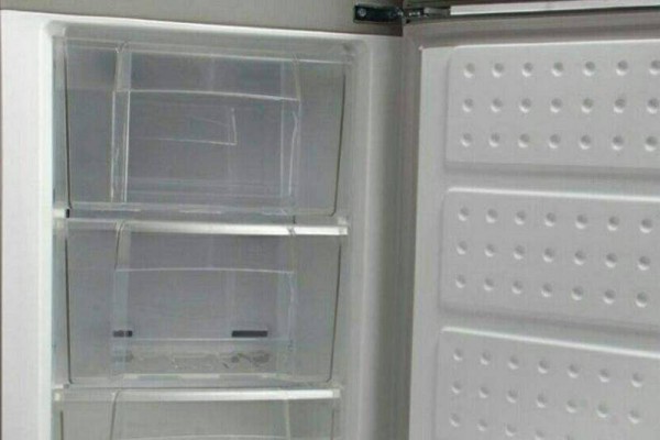 快速消除冰箱的冰方法