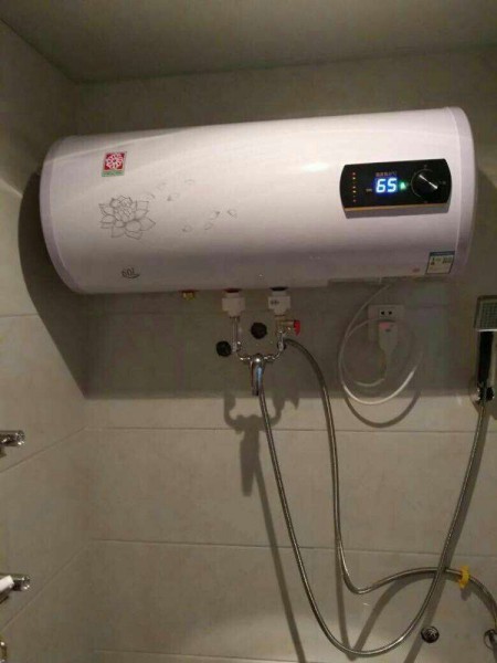 家用燃气热水器安装高度